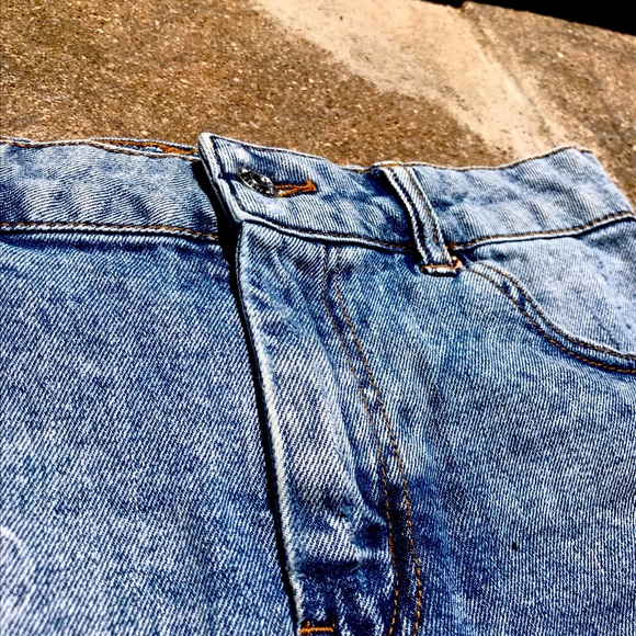 Wild Fable Light Wash Denim Mini Skirt - Size 10 - Picture 5 of 7